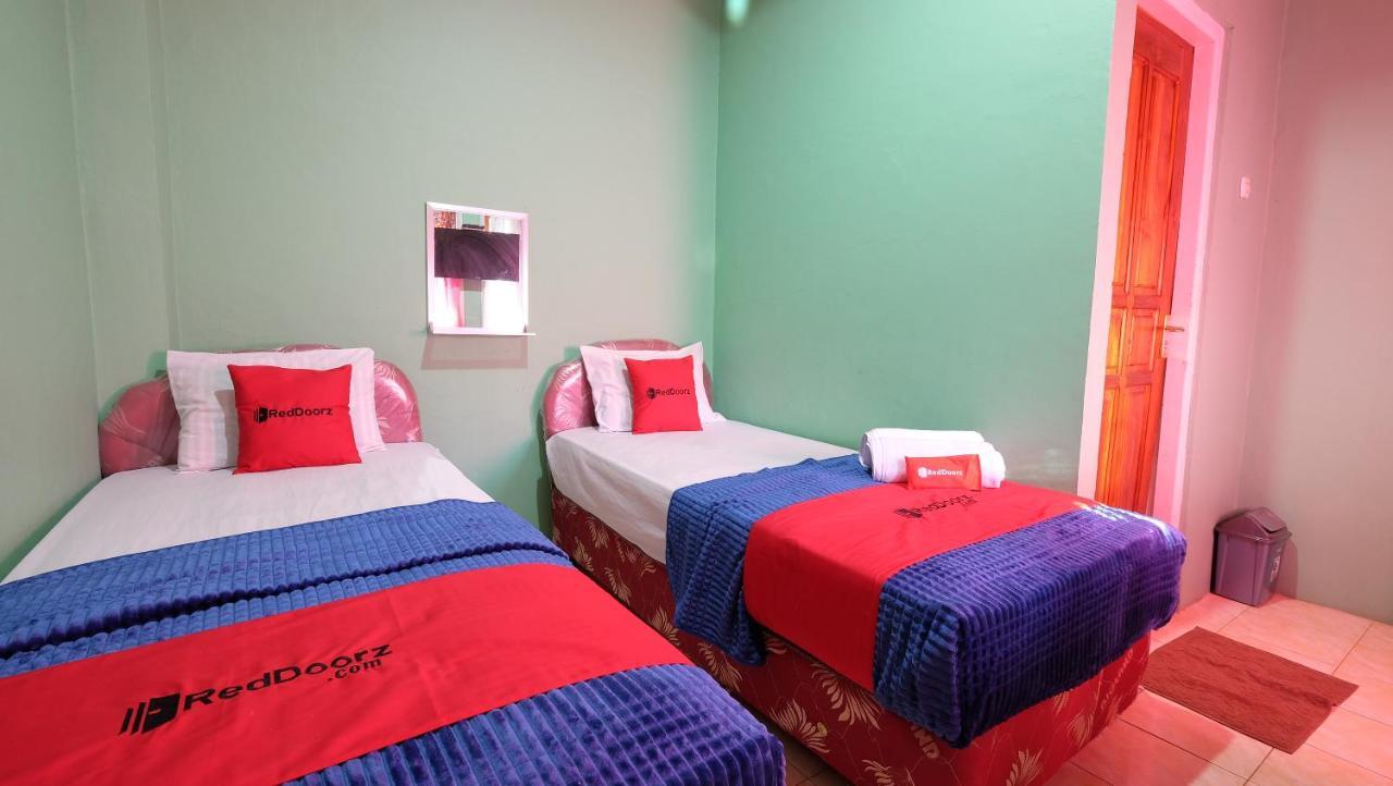 เรดดอร์ซ เนียร์ แมนโกรฟ ฟอเรสต์ กูปัง Hotel ภายนอก รูปภาพ